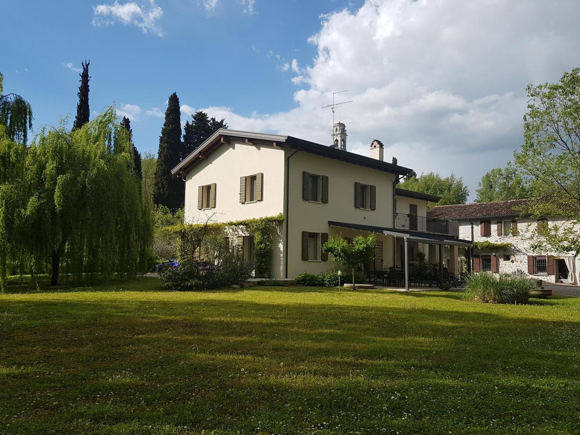 L'Isolo B&B E Case Vacanza Monzambano Dış mekan fotoğraf