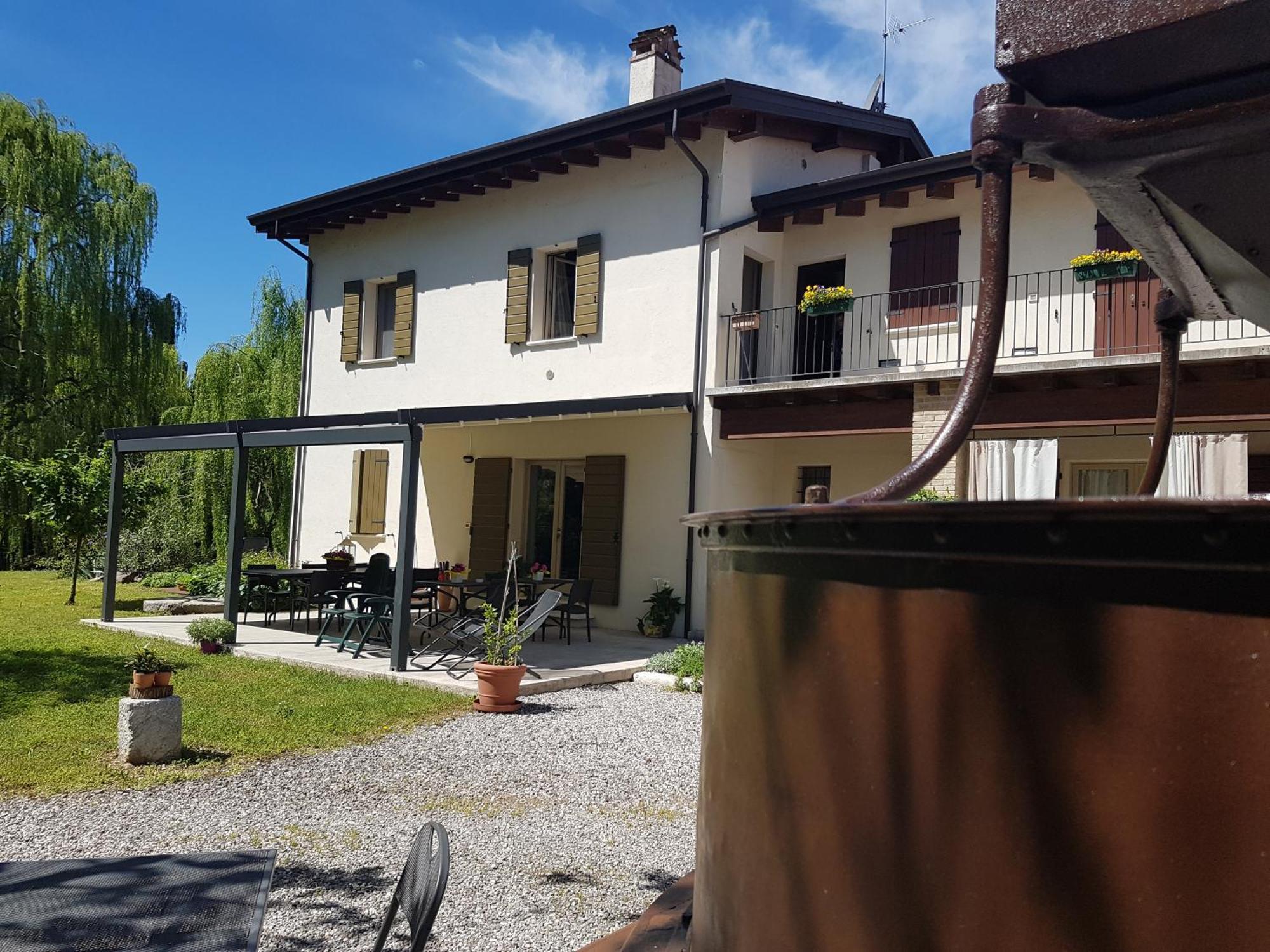 L'Isolo B&B E Case Vacanza Monzambano Dış mekan fotoğraf