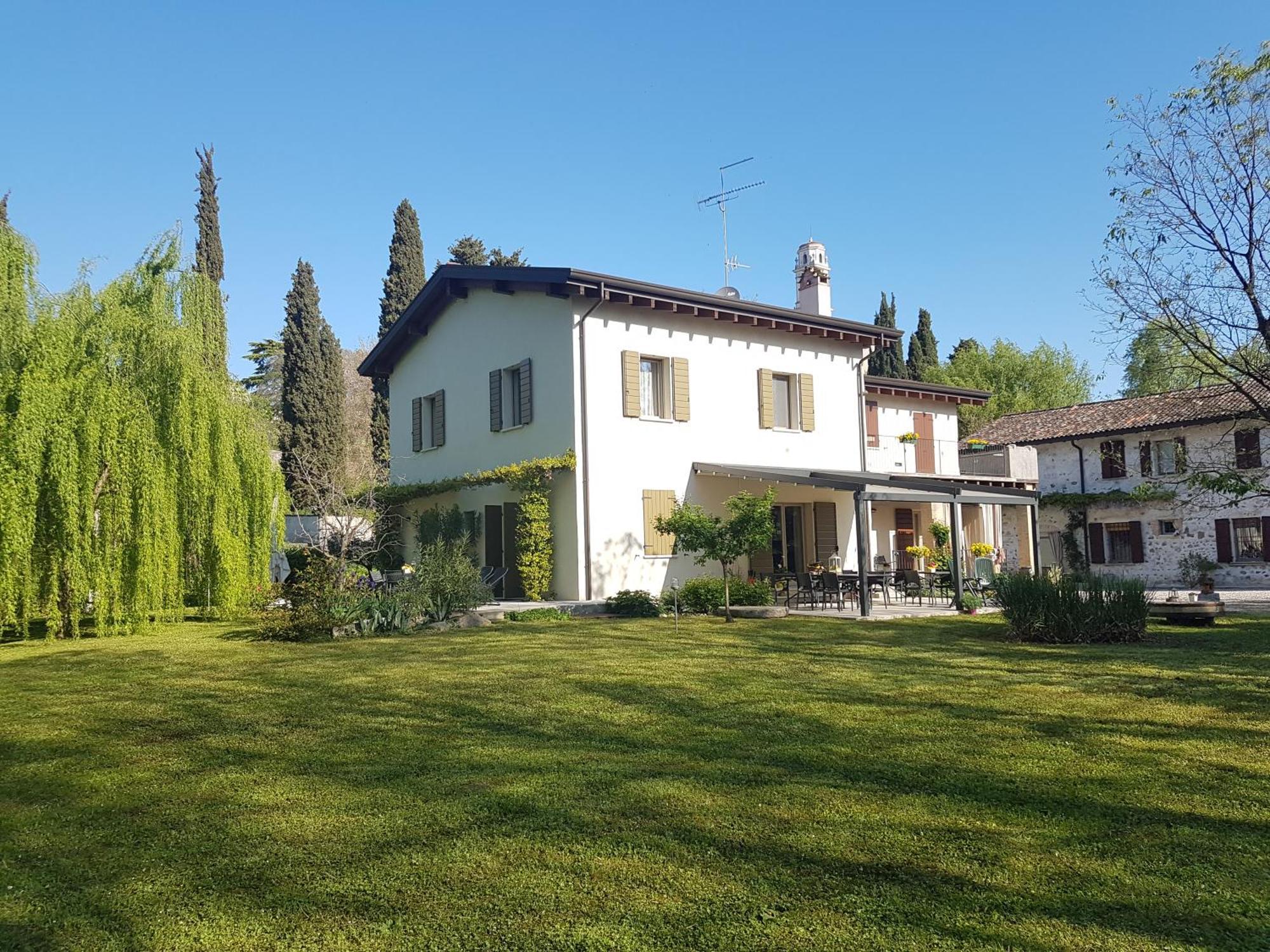 L'Isolo B&B E Case Vacanza Monzambano Dış mekan fotoğraf