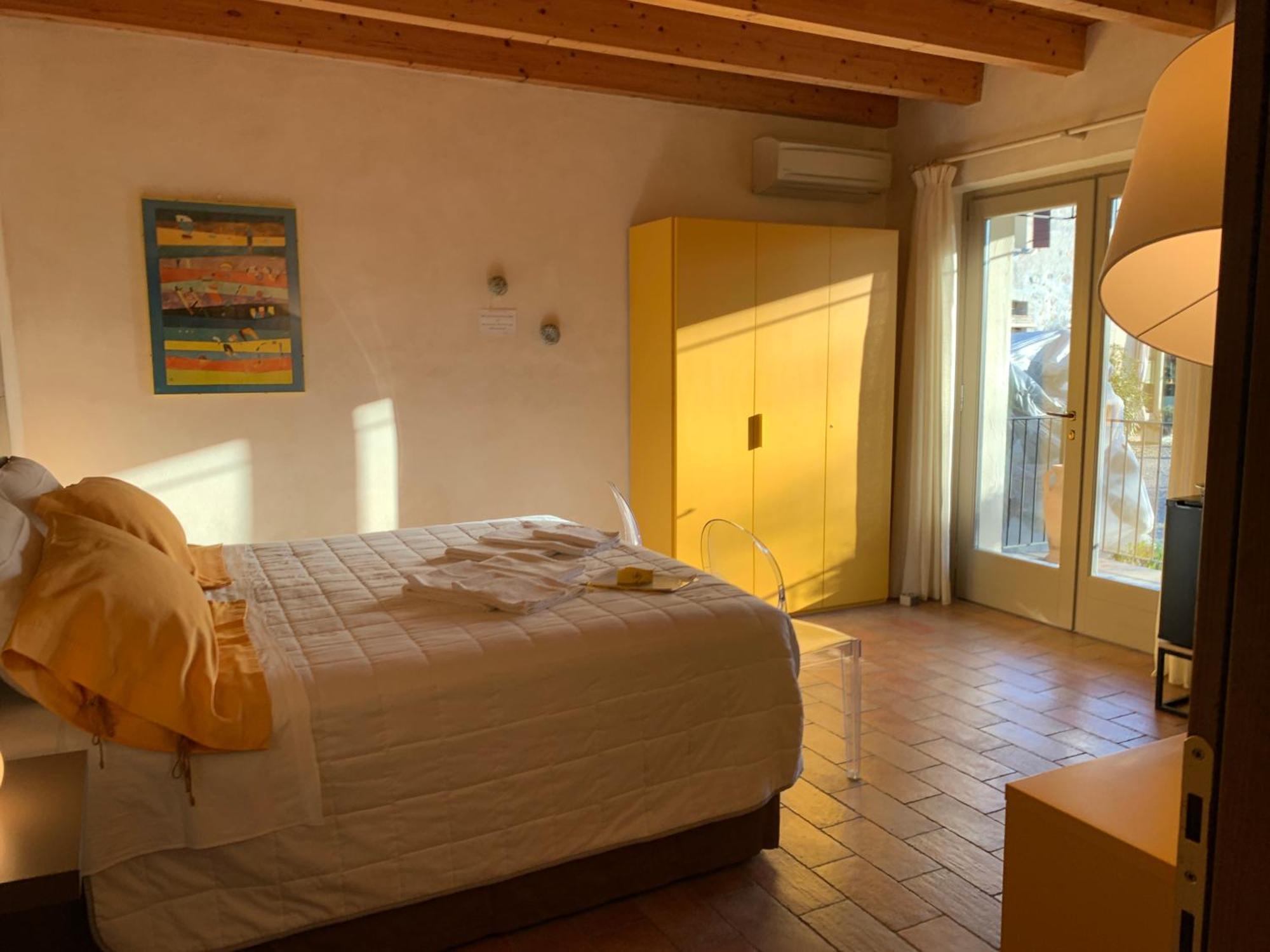 L'Isolo B&B E Case Vacanza Monzambano Dış mekan fotoğraf